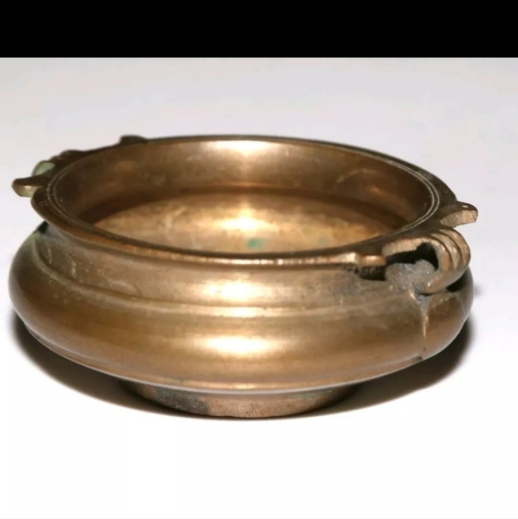 Antique metal bowl Asian censer / urli - 2.5" across - estate brass - Picture 7 of 7